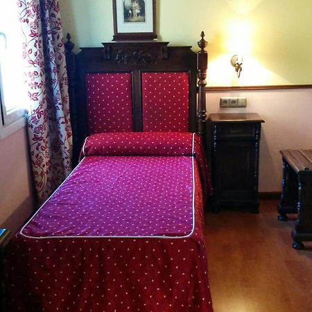 Hotel El Cisne Сарагоса Экстерьер фото