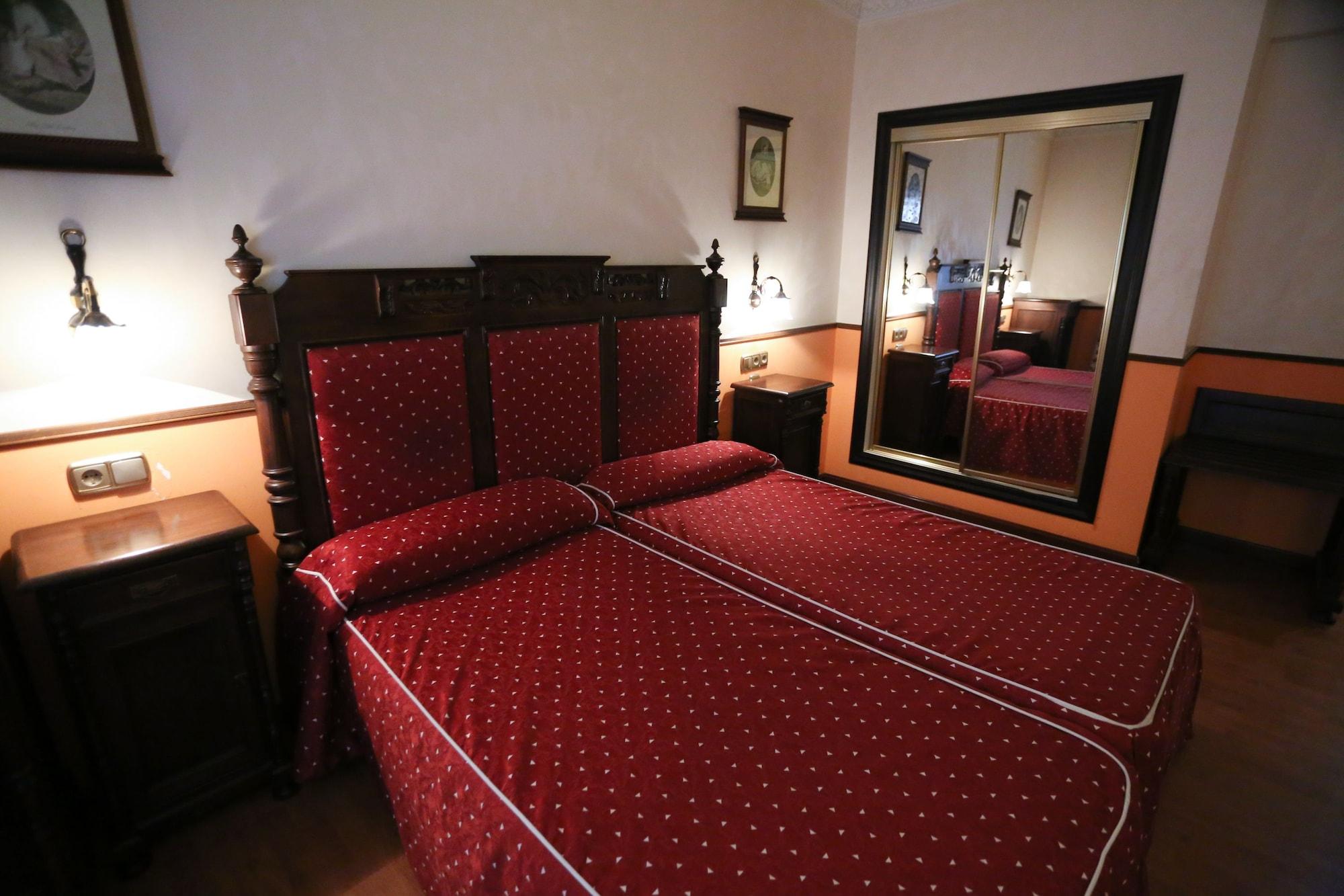 Hotel El Cisne Сарагоса Экстерьер фото