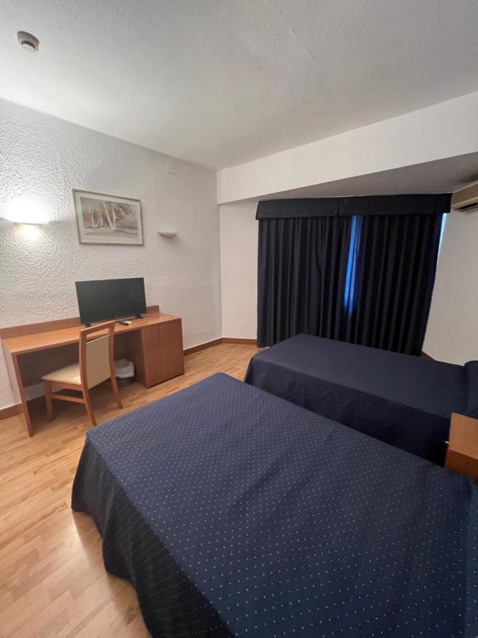 Hotel El Cisne Сарагоса Экстерьер фото