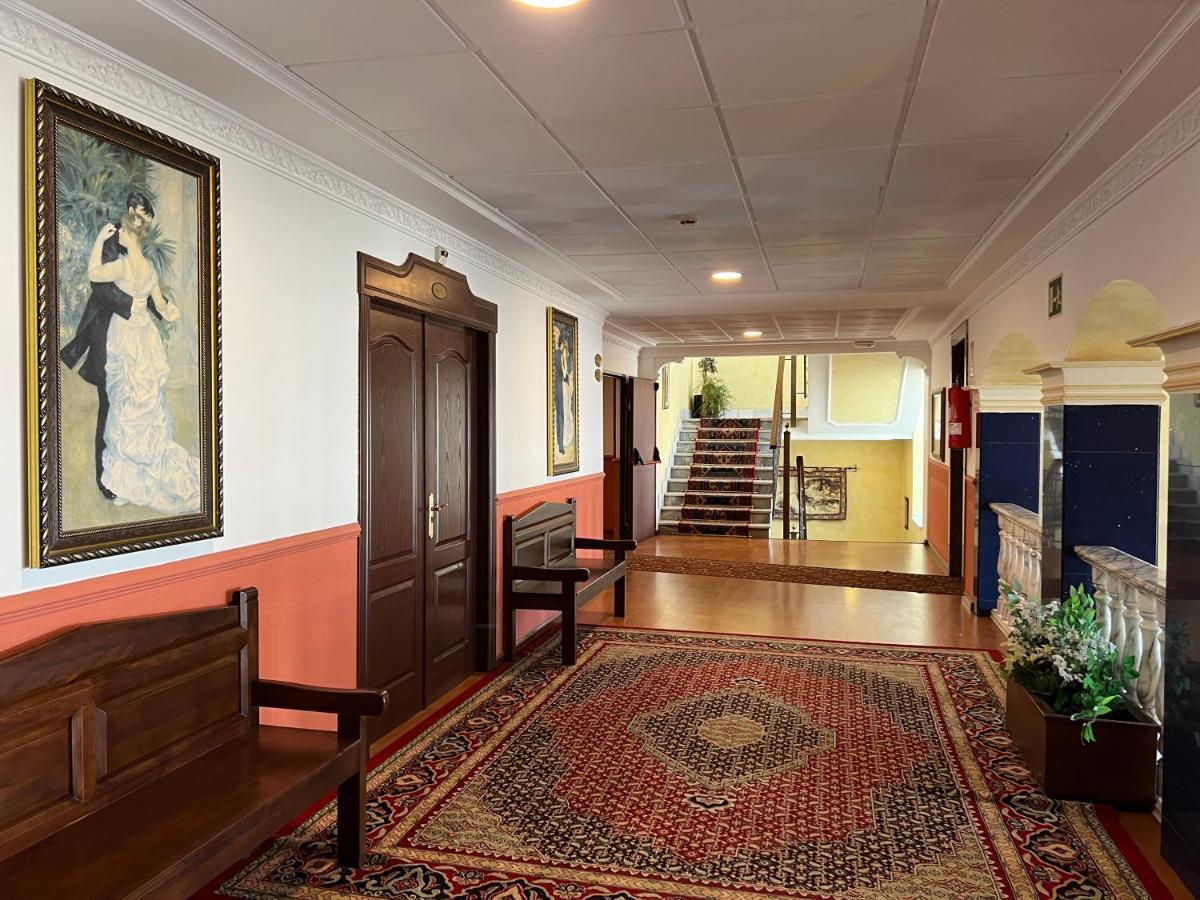 Hotel El Cisne Сарагоса Экстерьер фото