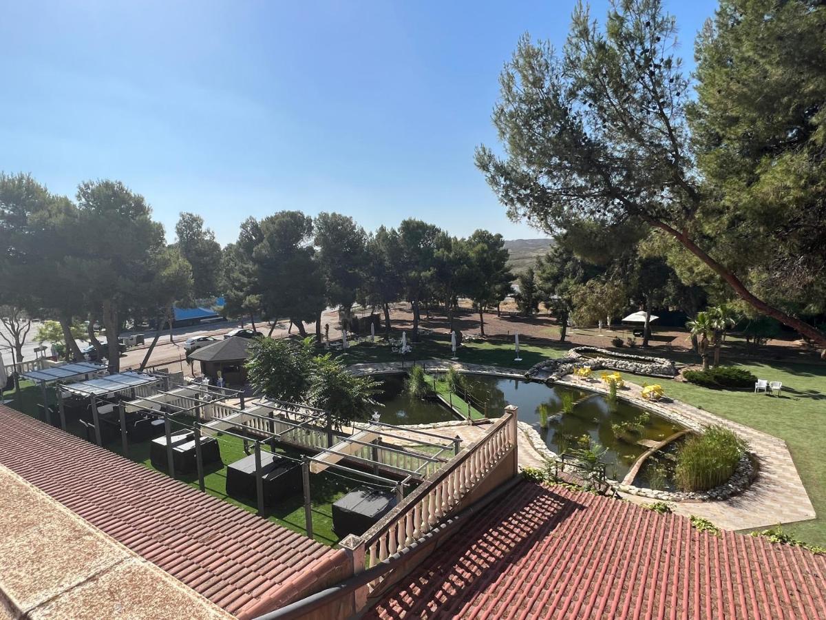 Hotel El Cisne Сарагоса Экстерьер фото