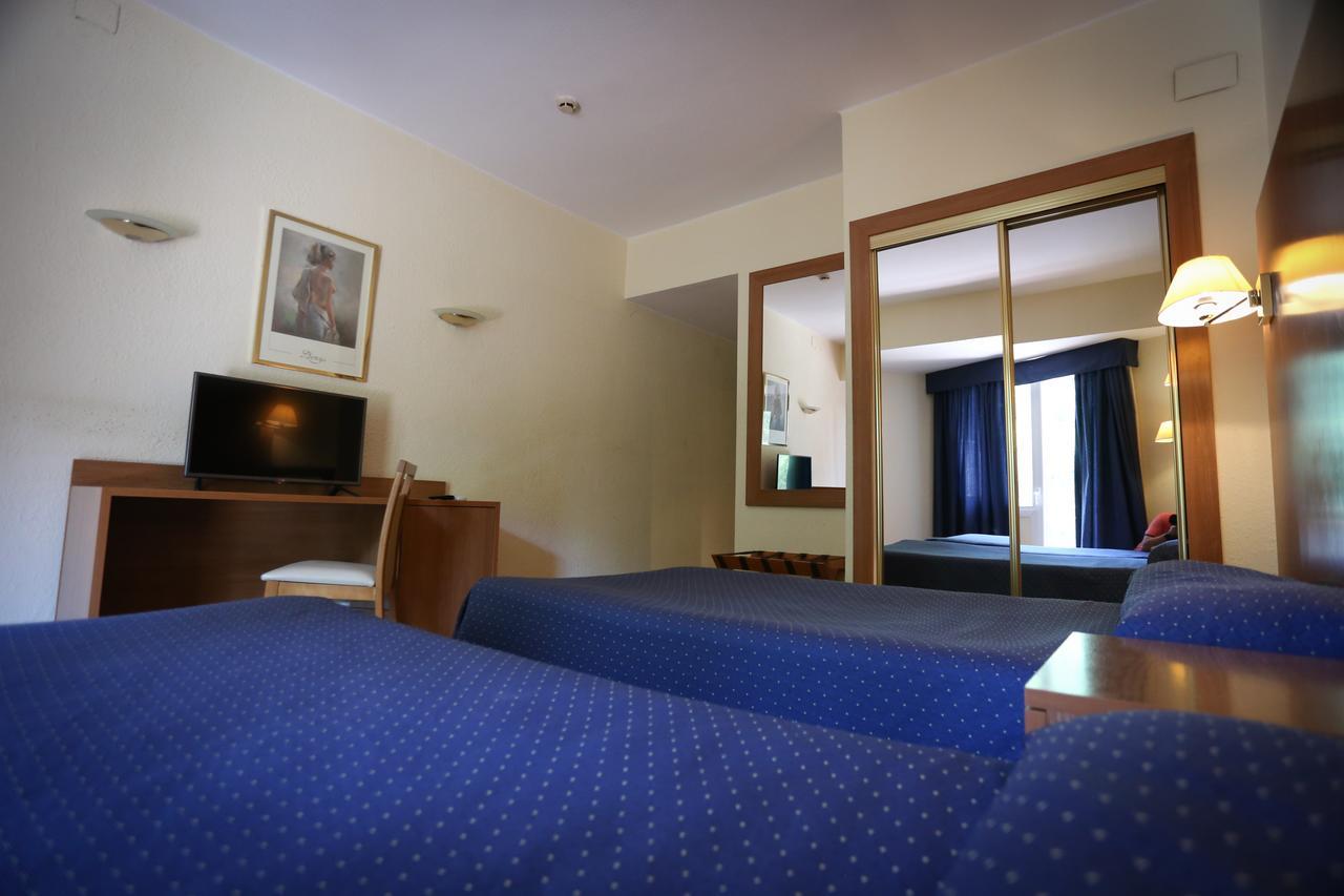 Hotel El Cisne Сарагоса Экстерьер фото